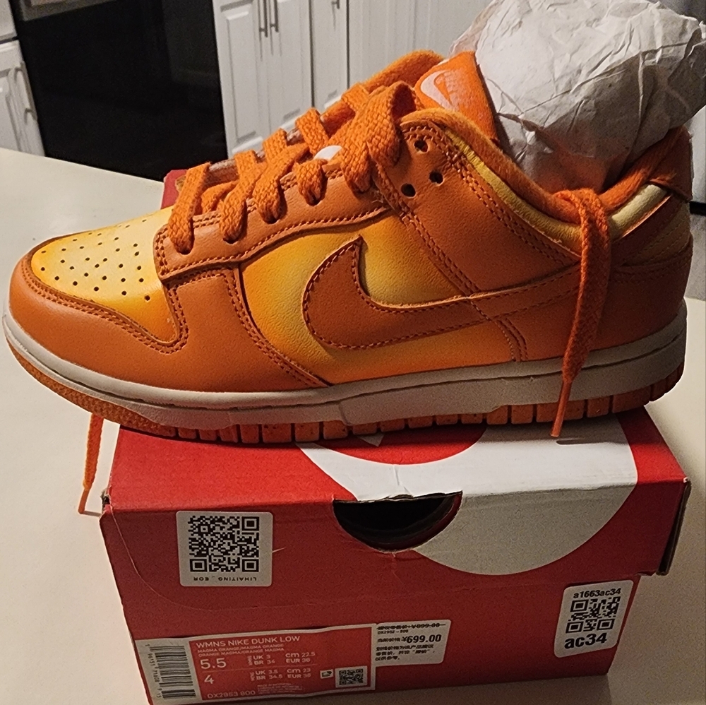 Woman's Nike Dunk low orange/magma